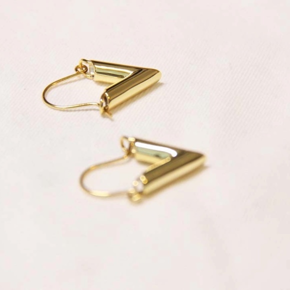 Fine Silver- Triangle Leverback Earrings - Picture 2 of 7